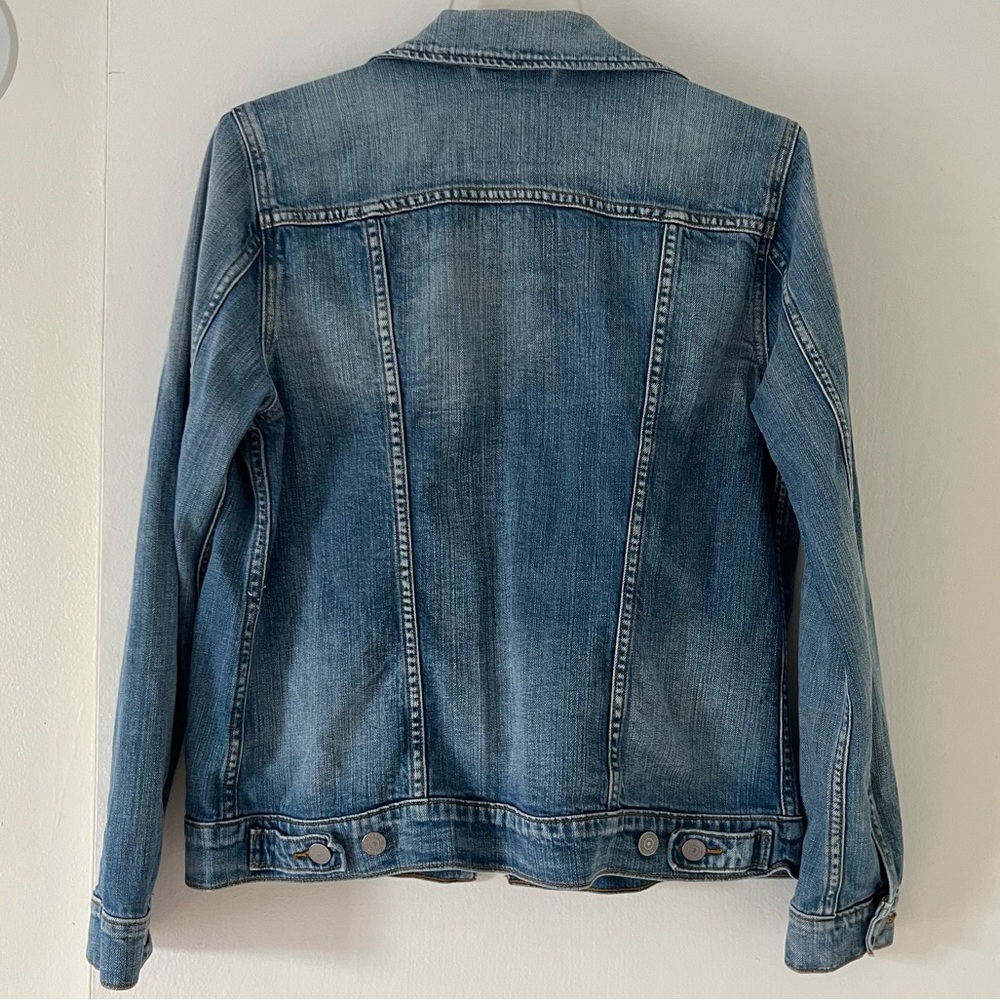 Levi’s Jean Jacket - Picture 7 of 9